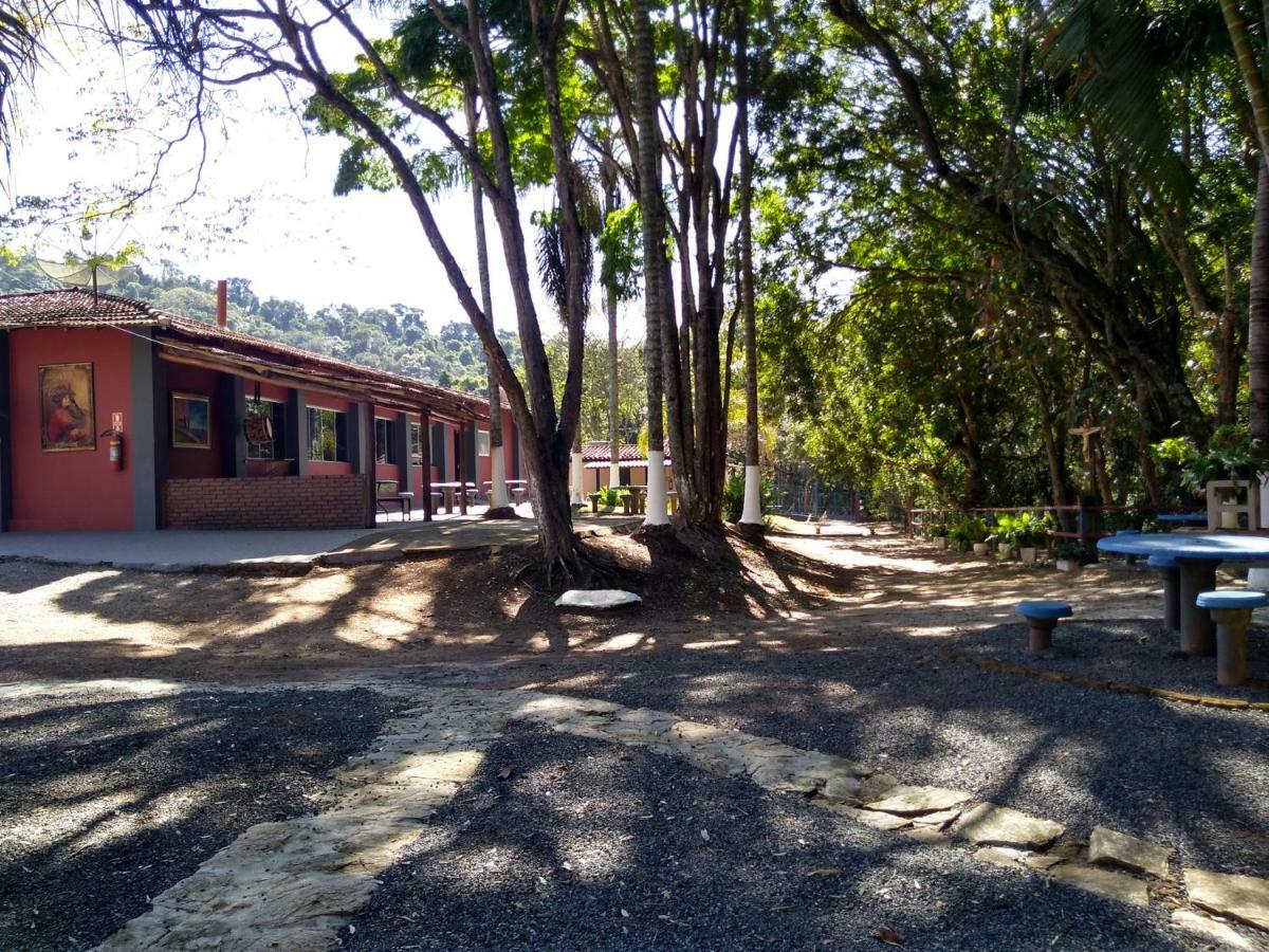 Pousada E Pesqueiro Trem Do Peixe Monte Alegre do Sul Buitenkant foto